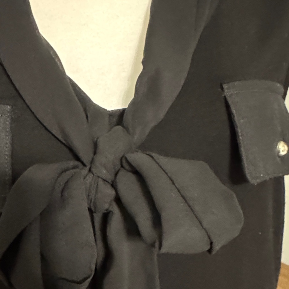 White House Black Market Elegant Black Sleeveless Blouse - Picture 5 of 9